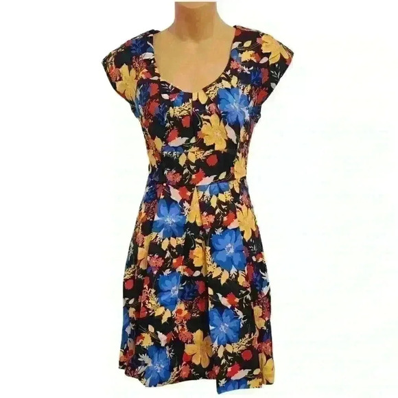 Anthropology Plenty by Tracy Reese Tania Cap-Sleeve Fit-and-Flare Dress $159 - Picture 2 of 11